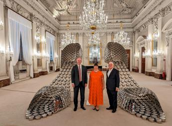 Le installazioni di Joana Vasconcelos agli Uffizi e Palazzo Pitti