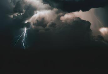 Maltempo, è allerta meteo anche domani: le Regioni a rischio