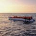 Migranti, nuovi sbarchi a Lampedusa: 798 nell’hotspot