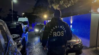 Napoli, blitz contro clan Di Lauro: 27 arresti, anche cantante Tony Colombo