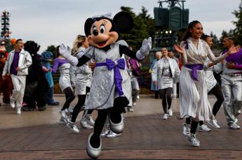 Treno con eurodeputati finisce a Disneyland e non a Strasburgo