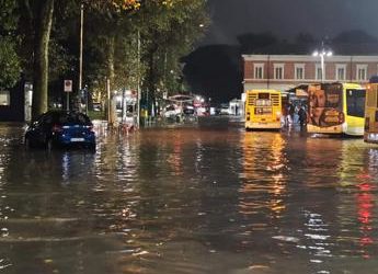 Alluvione Prato, in tre ore 200 mm di pioggia. Sindaco in città: “Uno choc”