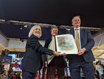 Gli autoritratti di Frank Miller e Luis Royo entrano nella collezione degli Uffizi