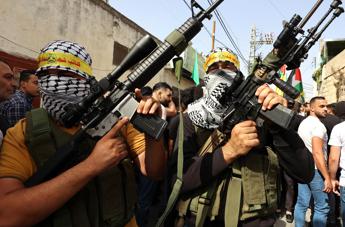 Ostaggi Hamas, la storia della piccola Abigail rimasta orfana il 7 ottobre