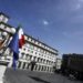 Via libera del Cdm al pacchetto sicurezza: norme anti-borseggio, stretta su case occupate e truffe ad anziani