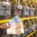 Bolletta luce, prezzi in calo con mercato tutelato: -10,8% nel primo trimestre 2024