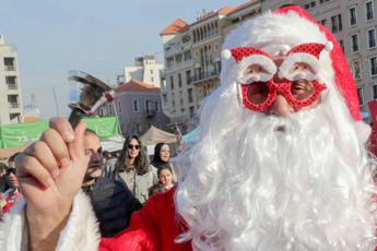 “Credete a Babbo Natale?”, la domanda del maestro scatena una bufera