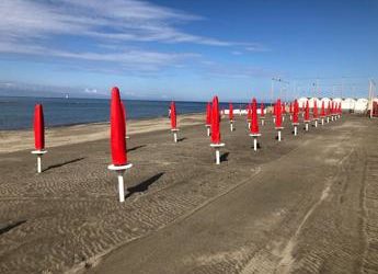 Balneari, rivolta di Ostia: “Bonelli-Briatore? Anche qui spiagge per vip”