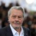 Compagna di Alain Delon denuncia i figli per tentato omicidio padre