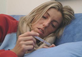 Influenza 2024, dal naso che cola alla diarrea: vademecum di sintomi e cure in vista del picco
