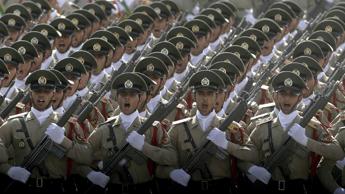 Iran avverte il ‘nemico’: “Risponderemo a qualsiasi attacco”