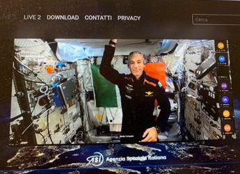 Spazio, l’astronauta Villadei dalla Iss: “Un onore essere qui”