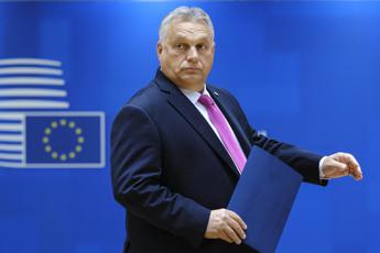 Consiglio Ue, sul tavolo gli aiuti a Kiev. Orban incontra Meloni e vertici europei