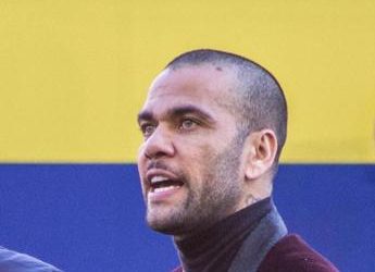 Dani Alves, al via a Barcellona processo per violenza sessuale