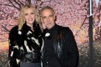 Sanremo 2024, Fiorello fa tornare i Jalisse (più o meno)