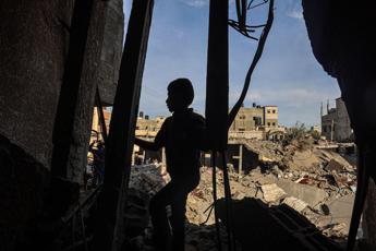 Gaza, Israele: “Civili in ‘isole umanitarie’ prima di attacco a Rafah”. Gaza, pronta a Cipro seconda nave aiuti