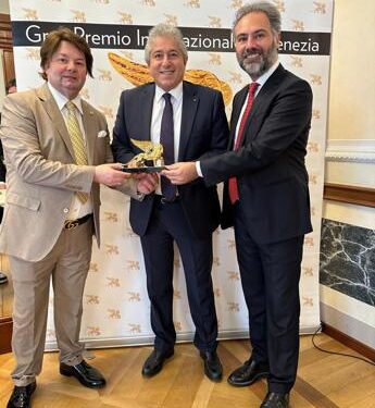 Leone d’Oro ad Antonio Giordano, lo scienziato della Terra dei fuochi