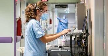 Lutto in Valsugana, muore a 56 anni la maestra Clara: da 8 mesi era in coma dopo un intervento estetico
