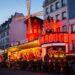 Francia, cadute le pale del Moulin Rouge a Parigi
