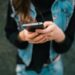 Ipnosi da smartphone, esperto: “Appello al Concertone? Non basta”