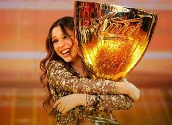 Sarah vince Amici, Marisol battuta in finale