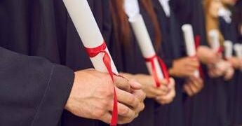 Università, studenti telematiche a Bernini: ora scelta politica su esami on line