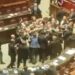 Autonomia, alla Camera botte e sedie che volano: rissa e Montecitorio diventa ring