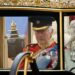 Carlo gioioso ma anche cupo al Trooping the Colour: l’analisi dell’esperto