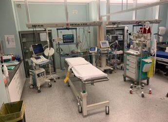 Gravissimo dopo caduta d 12 metri, al San Carlodi Milano 50 in campo per salvarlo