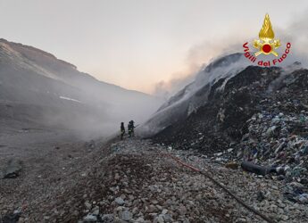Incendio a Bellolampo, Arpa monitora l’aria