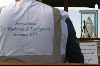 Madonna di Trevignano, sulla statua il Dna della ‘veggente’. Il legale: “Ovvio che ci sia”