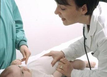Natale, bronchiolite, influenza e Covid, pediatri: “Sotto controllo ma ci aspettiamo ondata”