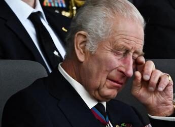 Re Carlo vuole vedere più spesso i nipoti ed Harry cerca casa nel Regno Unito