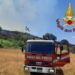 Roma, vasto incendio a Campagnano: vigili del fuoco in azione