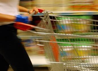 Sardegna, spesa media in aumento ma consumi in calo