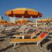 Spiagge, indagine Altroconsumo: 228 euro in media alla settimana per ombrellone e lettini