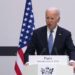 Ucraina, Biden a Parigi: “Putin non si fermerà, tutta l’Europa è minacciata”