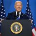 Biden, conferenza con gaffe ma non molla: “Devo finire il lavoro, batterò Trump”