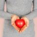 Cuore killer per le donne ma loro non lo sanno, giovani le più spericolate
