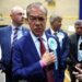 Elezioni Gb, Farage eletto per la prima volta: “Primo passo di qualcosa che vi stupirà”