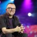 Gigi D’Alessio papà per la sesta volta, è nata Ginevra