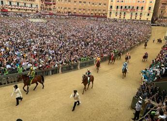Palio di Siena, oggi secondo tentativo: ieri corsa annullata per pioggia