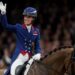 Parigi 2024, stella del dressage rinuncia alle Olimpiadi: ha ‘picchiato’ un cavallo