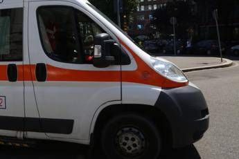 Auto fuori strada in provincia di Cuneo: muore 26enne, ferita moglie incinta