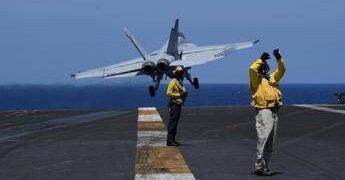 Iran, Usa inviano dispiegamento aereo più grande da invasione Iraq del 2003