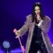 Laura Pausini, il karaoke in macchina con le amiche d’infanzia – Video