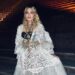 Madonna visita gli scavi di Pompei e finanzia il progetto per ragazzi ‘Sogno di volare’