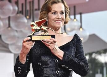 Mostra Venezia, a Sigourney Weaver il Leone alla Carriera: “Sto sognando”