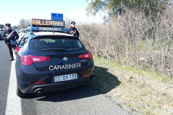 Scontro tra due auto nel Maceratese, due morti