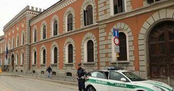 15enne rapinato a Milano, resta in carcere il maggiorenne del gruppo: “Capacità criminale elevatissima”